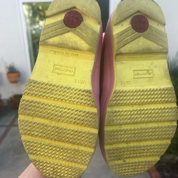 Hunter Kids Boots in Orange and Pink - Picture 6 of 7